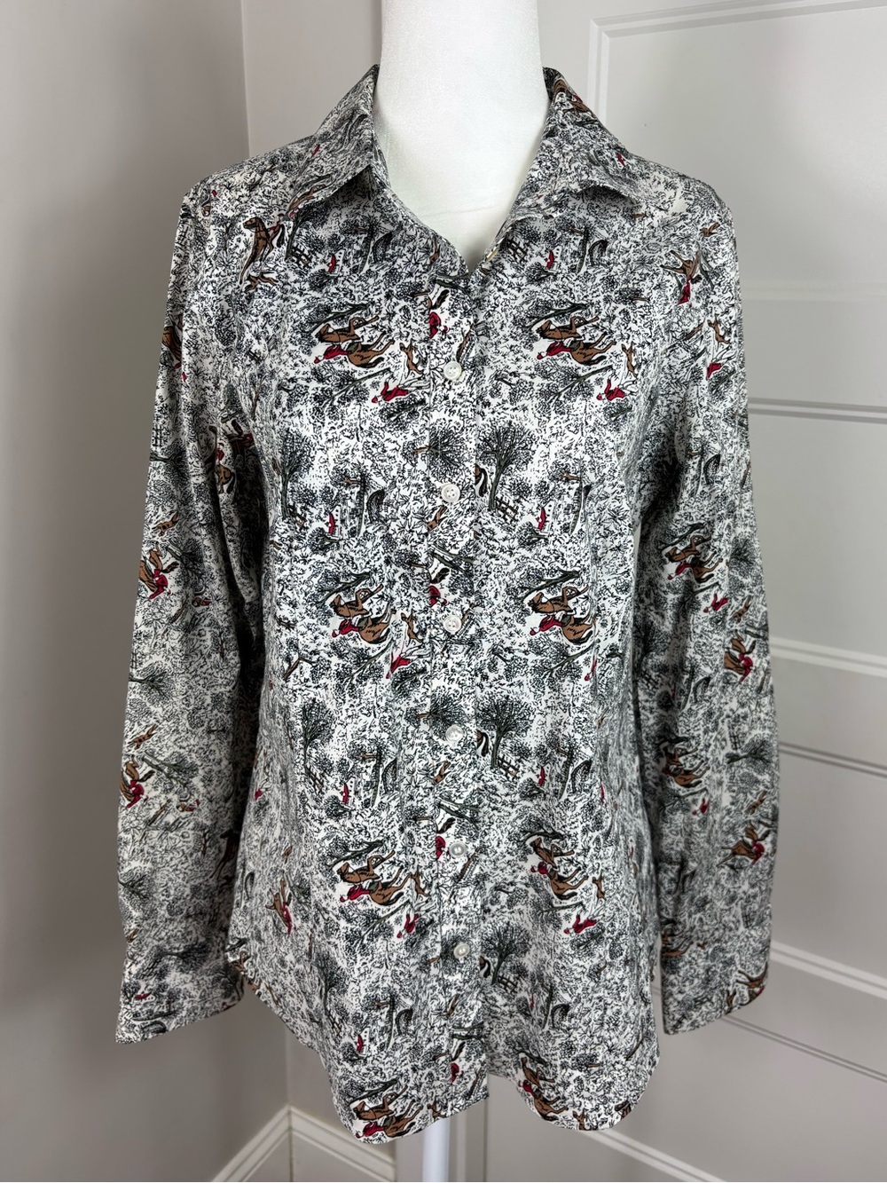 Talbots Equestrian Print Cotton Button Down Size 6